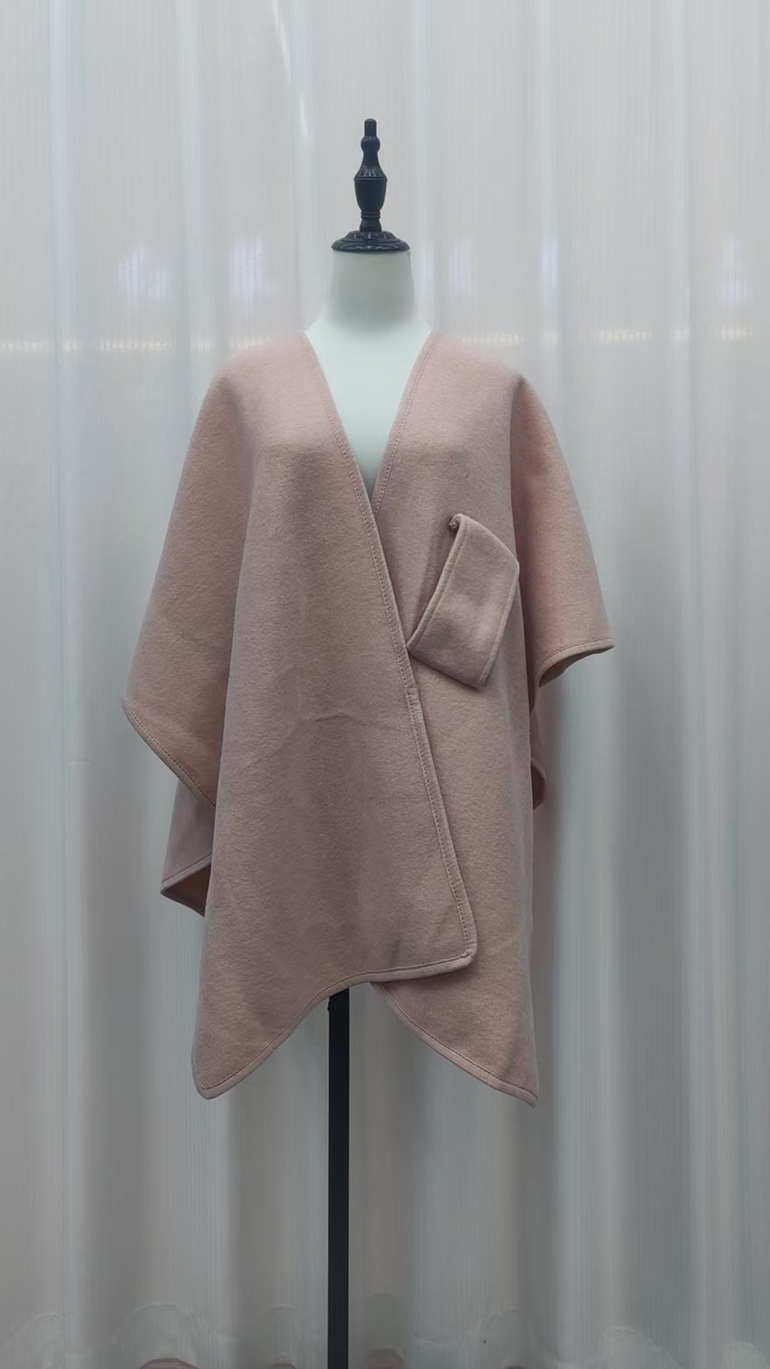 Fashion Cape 🧣 Versatile Women’s Shawl