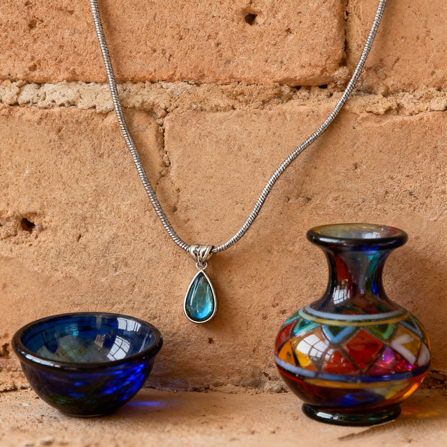 ✨Golden Water Drop Necklace – Elegant Gift!