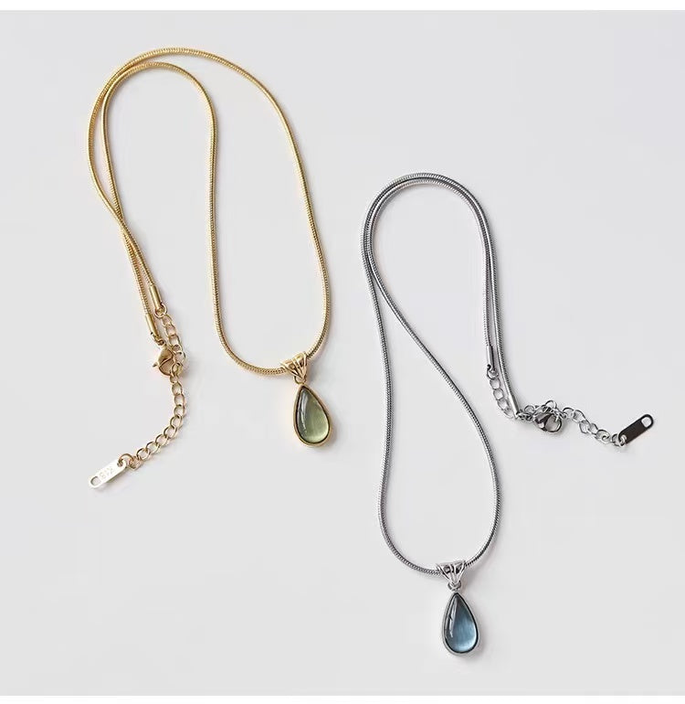 ✨Golden Water Drop Necklace – Elegant Gift!