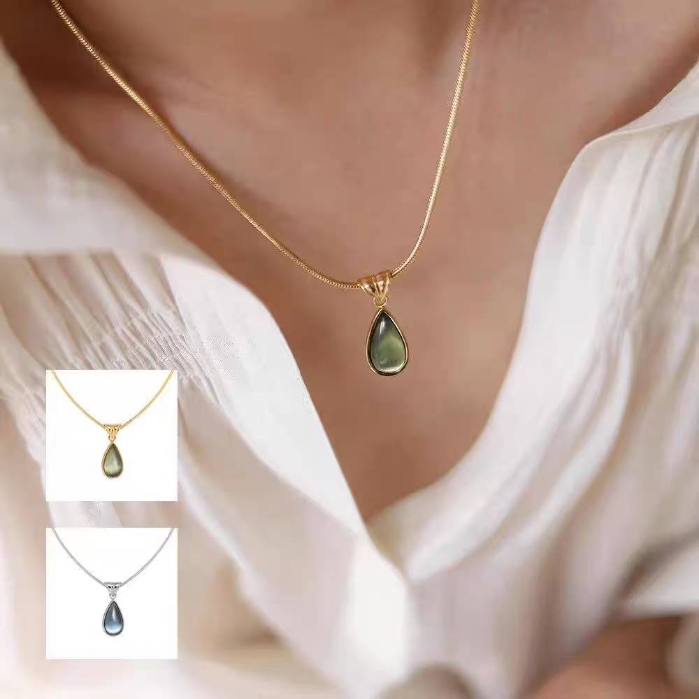 ✨Golden Water Drop Necklace – Elegant Gift!