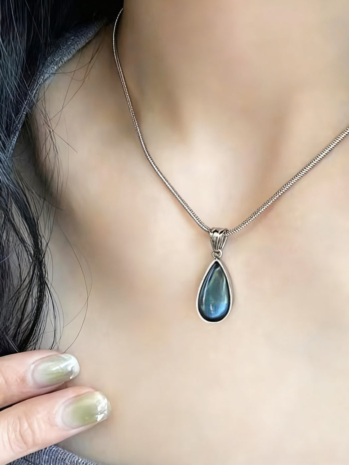 ✨Golden Water Drop Necklace – Elegant Gift!