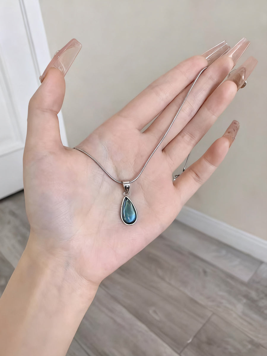 ✨Golden Water Drop Necklace – Elegant Gift!