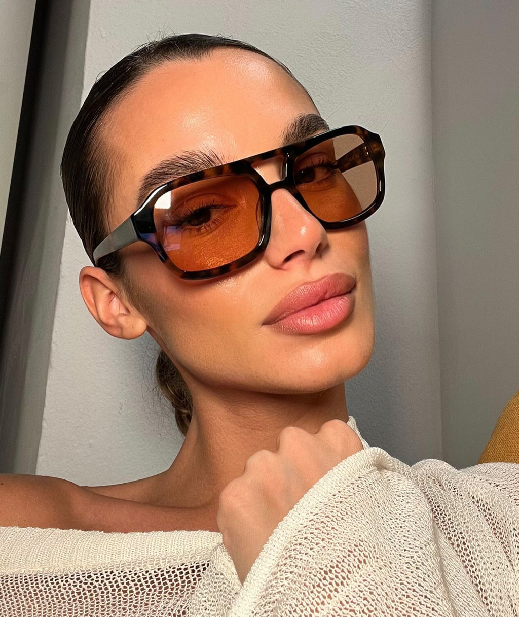 Sunglasses 🕶️ Choc Tort / Cinnamon