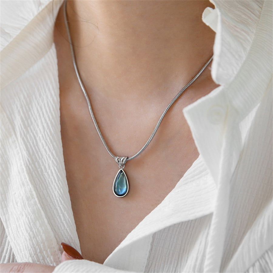 ✨Golden Water Drop Necklace – Elegant Gift!