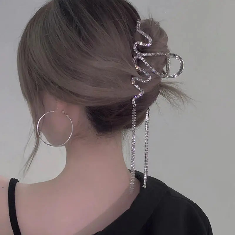 👍Hot Hit 1PC Light Luxury Rhinestones Grab Clip Large Snake Clip Female High-end Tassel Chain Hair Clip Back Head Shark Clip Head