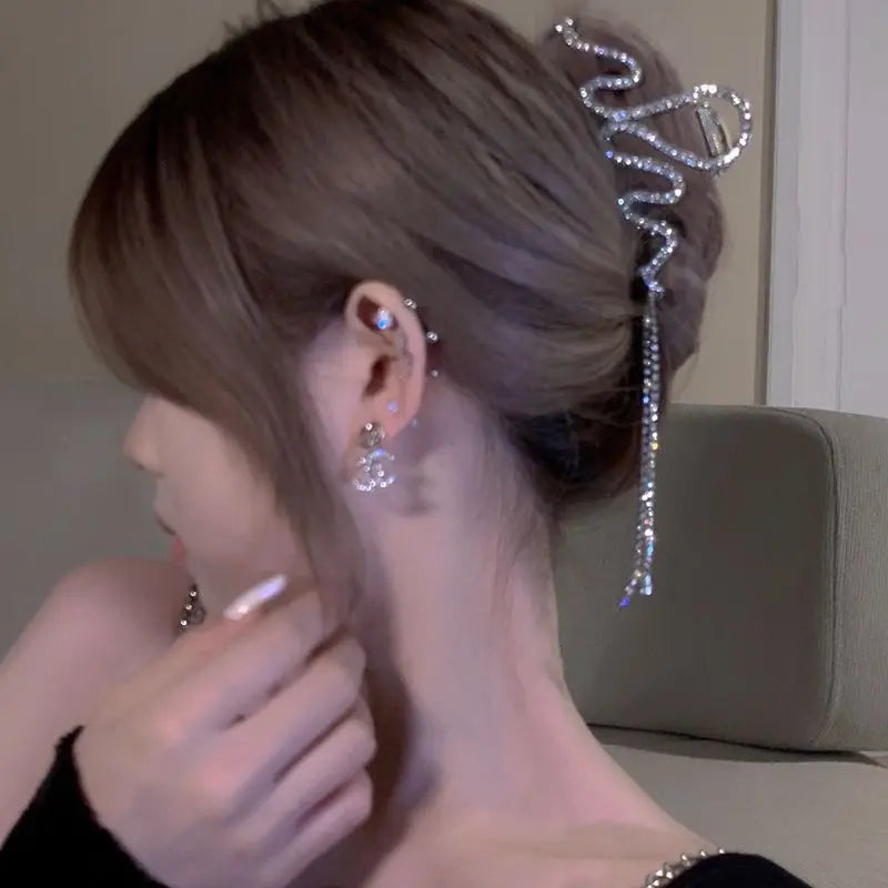 👍Hot Hit 1PC Light Luxury Rhinestones Grab Clip Large Snake Clip Female High-end Tassel Chain Hair Clip Back Head Shark Clip Head