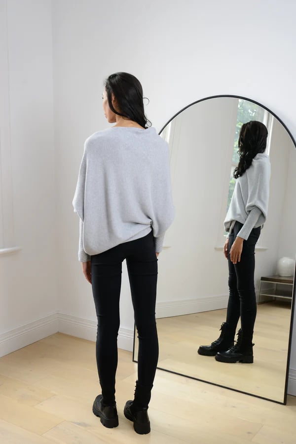 ✨Asymmetric Draped Jumper